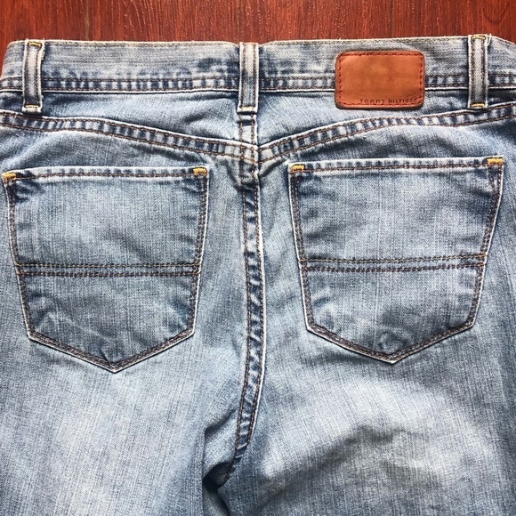 Tommy  Hilfiger Faded Straight Leg Mid Waist 28/32 Denim Jeans - Picture 2 of 13